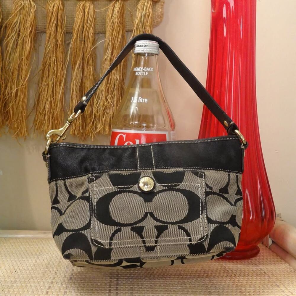 Y2k Coach signature baguette shoulder bag